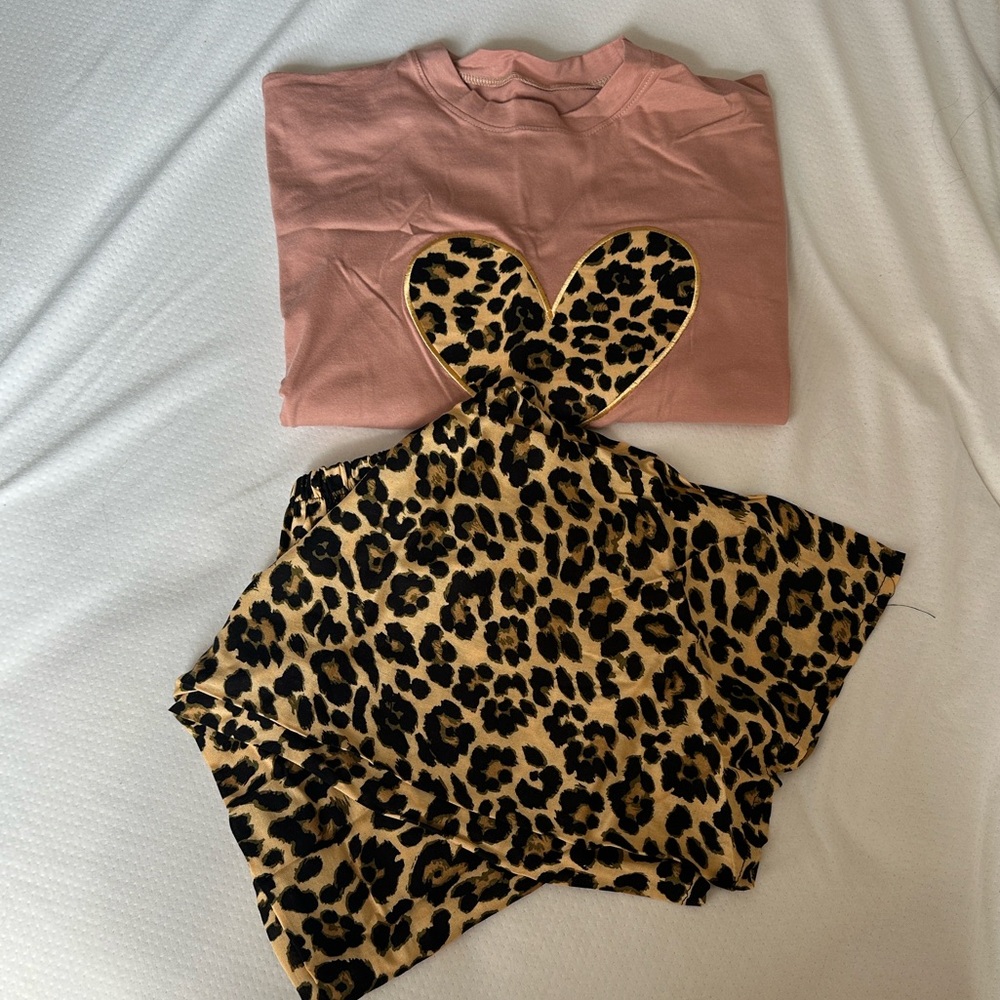 Elegant Pink Shirt with Leopard Heart and Wide Leg Leopard Pants